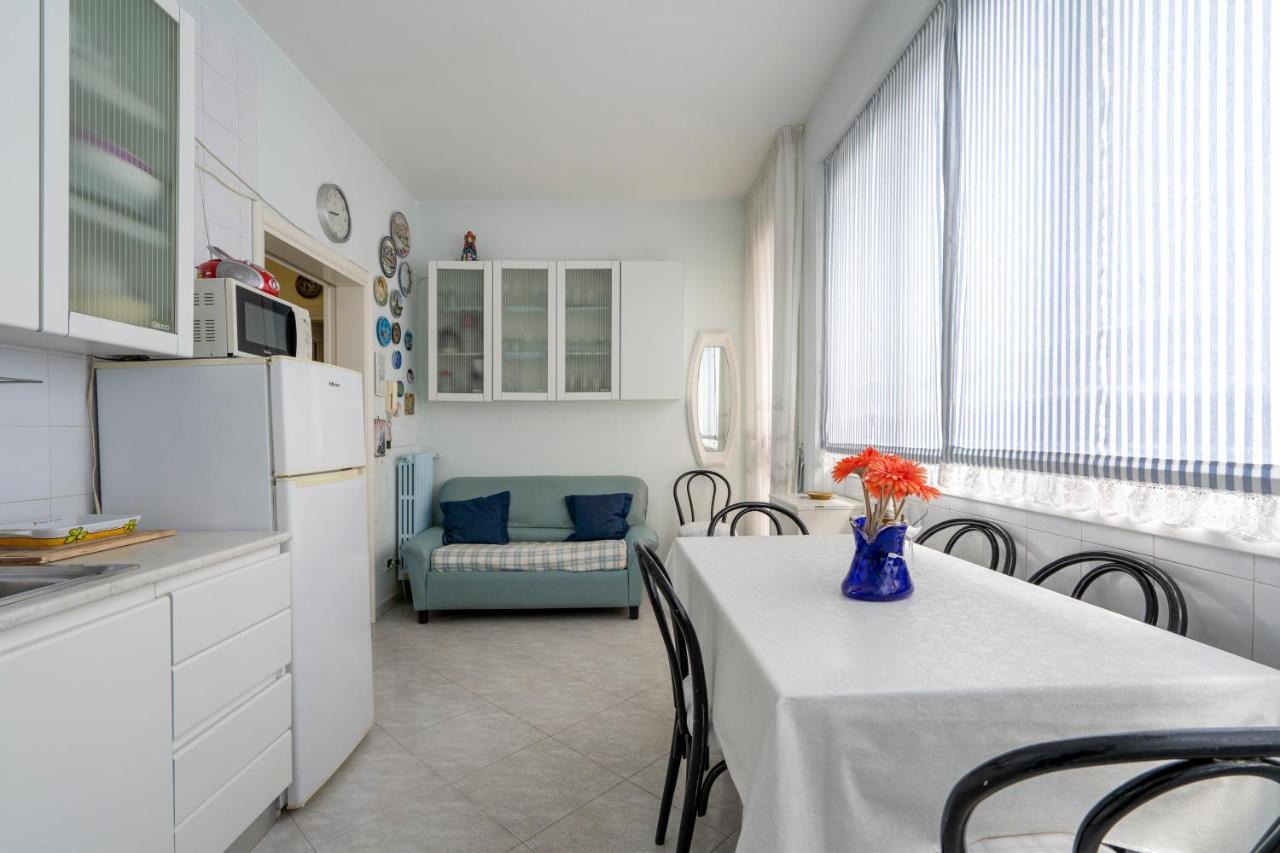 Grazia Attic Apartment With Terrace Трани Экстерьер фото